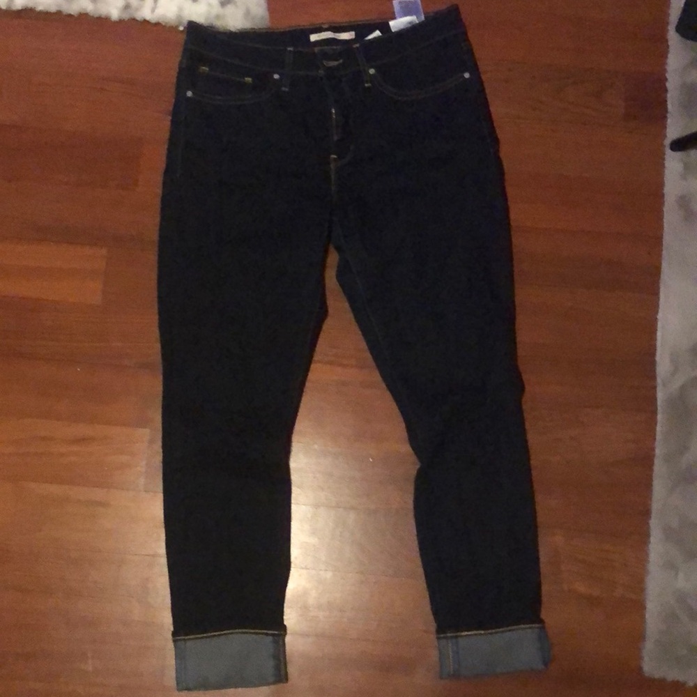 Dark blue Levi’s 311 Shaping Skinny Jeans - excellent condition